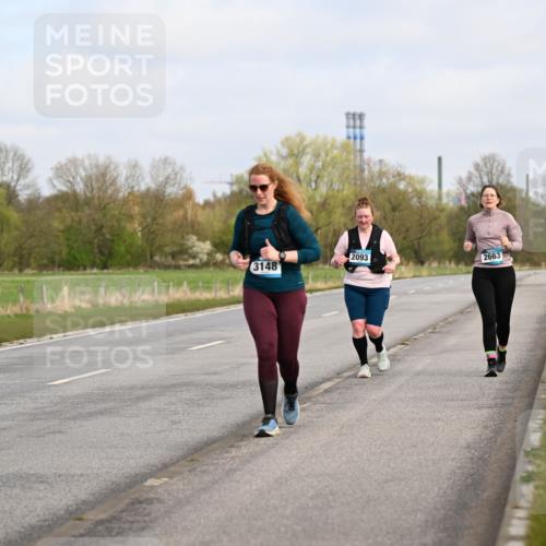 12.04.2026 - 45. Internationalen Wilhelmsburger Insellauf Dr. Thomas Lammeyer http://msf.ph/oto/9438019 12.04.2026 09:36:16 Laufen 3148, 2093, 2663 meine-sportfotos.de