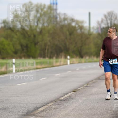 12.04.2026 - 45. Internationalen Wilhelmsburger Insellauf Dr. Thomas Lammeyer http://msf.ph/oto/9438059 12.04.2026 09:37:21 Laufen 3840 meine-sportfotos.de