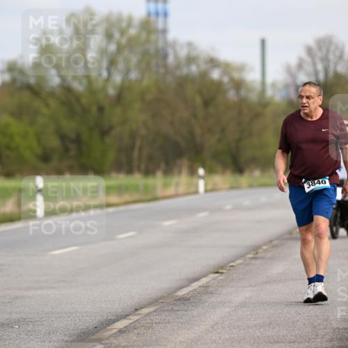 12.04.2026 - 45. Internationalen Wilhelmsburger Insellauf Dr. Thomas Lammeyer http://msf.ph/oto/9438063 12.04.2026 09:37:21 Laufen 3840, 10 meine-sportfotos.de