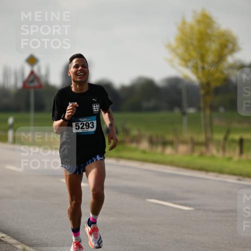 12.04.2026 - 45. Internationalen Wilhelmsburger Insellauf Dr. Thomas Lammeyer http://msf.ph/oto/9438083 12.04.2026 09:46:15 Laufen 5293 meine-sportfotos.de