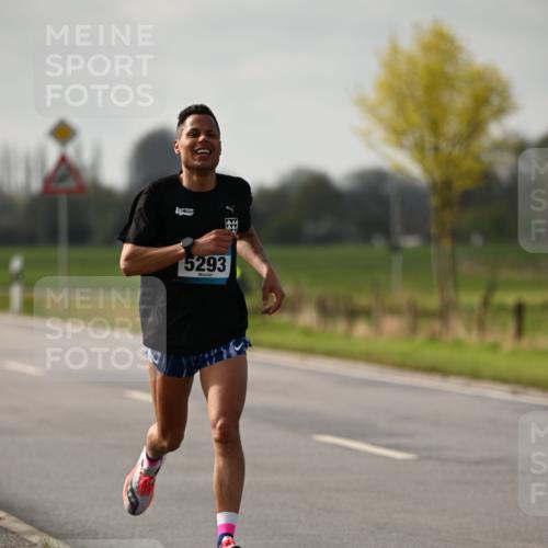 12.04.2026 - 45. Internationalen Wilhelmsburger Insellauf Dr. Thomas Lammeyer http://msf.ph/oto/9438084 12.04.2026 09:46:15 Laufen 5293 meine-sportfotos.de