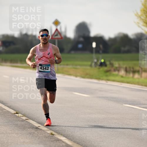 12.04.2026 - 45. Internationalen Wilhelmsburger Insellauf Dr. Thomas Lammeyer http://msf.ph/oto/9438105 12.04.2026 09:46:56 Laufen 4342 meine-sportfotos.de