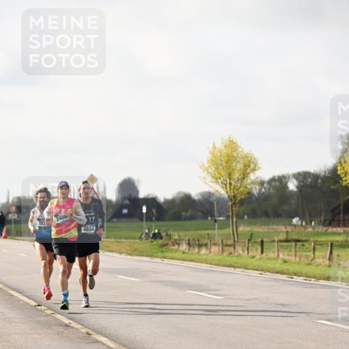 12.04.2026 - 45. Internationalen Wilhelmsburger Insellauf Dr. Thomas Lammeyer http://msf.ph/oto/9438142 12.04.2026 09:47:24 Laufen 352, 2406, 17, 4034 meine-sportfotos.de