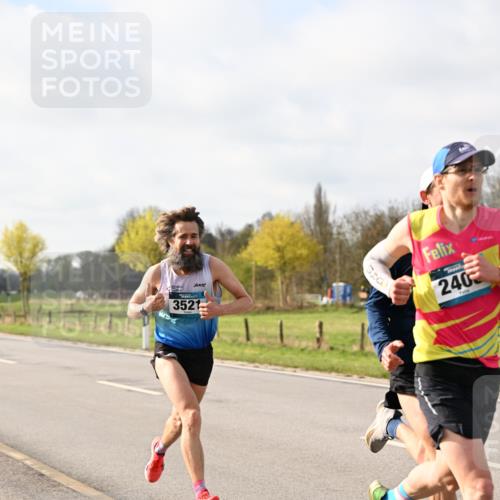 12.04.2026 - 45. Internationalen Wilhelmsburger Insellauf Dr. Thomas Lammeyer http://msf.ph/oto/9438166 12.04.2026 09:47:28 Laufen 3521, 7001, 240 meine-sportfotos.de