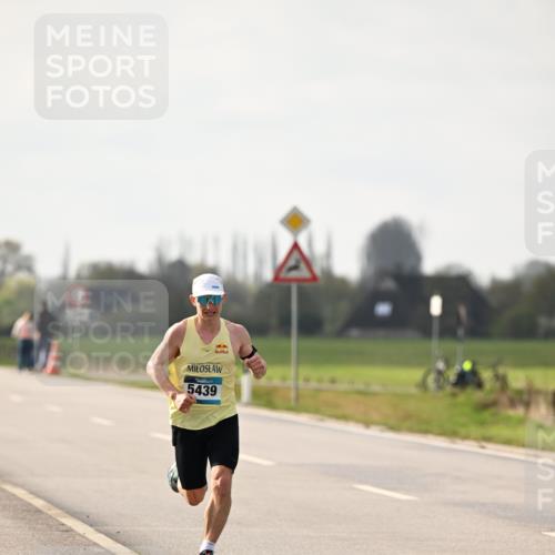 12.04.2026 - 45. Internationalen Wilhelmsburger Insellauf Dr. Thomas Lammeyer http://msf.ph/oto/9438239 12.04.2026 09:48:54 Laufen 5439 meine-sportfotos.de
