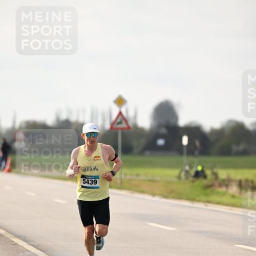 12.04.2026 - 45. Internationalen Wilhelmsburger Insellauf Dr. Thomas Lammeyer http://msf.ph/oto/9438242 12.04.2026 09:48:55 Laufen 5439 meine-sportfotos.de
