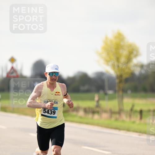12.04.2026 - 45. Internationalen Wilhelmsburger Insellauf Dr. Thomas Lammeyer http://msf.ph/oto/9438253 12.04.2026 09:48:56 Laufen 5439 meine-sportfotos.de