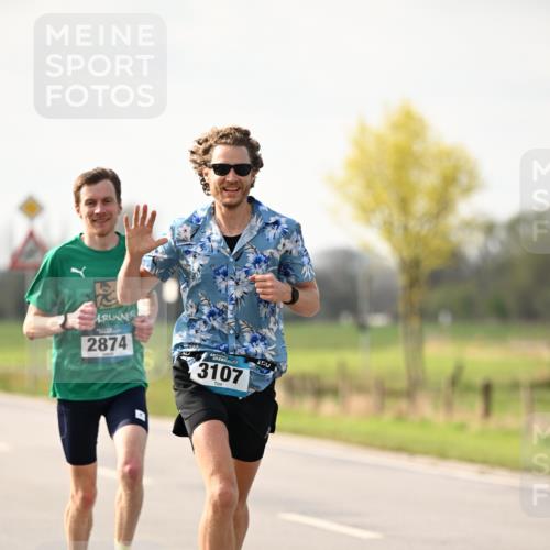 12.04.2026 - 45. Internationalen Wilhelmsburger Insellauf Dr. Thomas Lammeyer http://msf.ph/oto/9438413 12.04.2026 09:51:07 Laufen 2874, 3107 meine-sportfotos.de