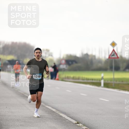 12.04.2026 - 45. Internationalen Wilhelmsburger Insellauf Dr. Thomas Lammeyer http://msf.ph/oto/9438522 12.04.2026 09:52:56 Laufen 5240 meine-sportfotos.de