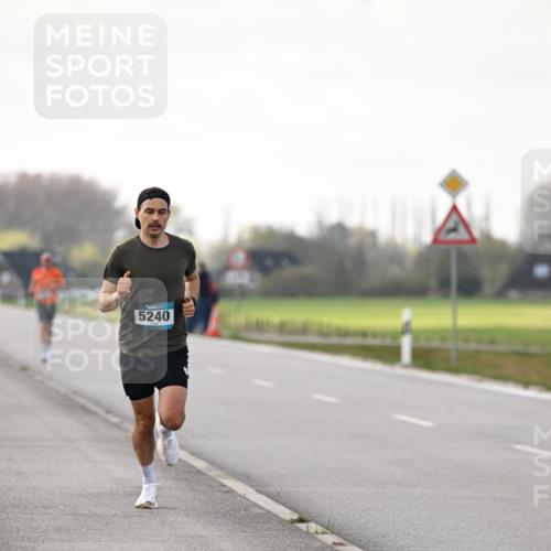 12.04.2026 - 45. Internationalen Wilhelmsburger Insellauf Dr. Thomas Lammeyer http://msf.ph/oto/9438525 12.04.2026 09:52:57 Laufen 5240 meine-sportfotos.de