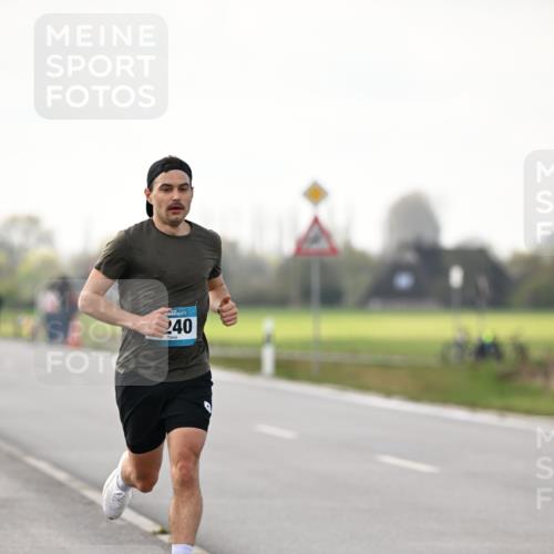 12.04.2026 - 45. Internationalen Wilhelmsburger Insellauf Dr. Thomas Lammeyer http://msf.ph/oto/9438537 12.04.2026 09:52:58 Laufen 240 meine-sportfotos.de