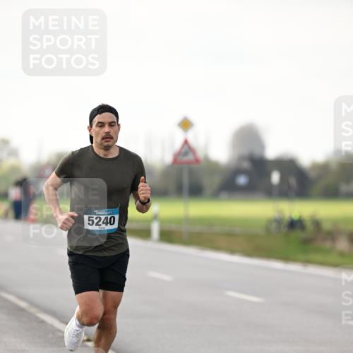 12.04.2026 - 45. Internationalen Wilhelmsburger Insellauf Dr. Thomas Lammeyer http://msf.ph/oto/9438538 12.04.2026 09:52:59 Laufen 5240 meine-sportfotos.de