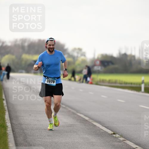 12.04.2026 - 45. Internationalen Wilhelmsburger Insellauf Dr. Thomas Lammeyer http://msf.ph/oto/9438589 12.04.2026 09:53:36 Laufen 3979 meine-sportfotos.de