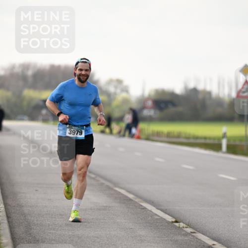 12.04.2026 - 45. Internationalen Wilhelmsburger Insellauf Dr. Thomas Lammeyer http://msf.ph/oto/9438591 12.04.2026 09:53:36 Laufen 3979 meine-sportfotos.de