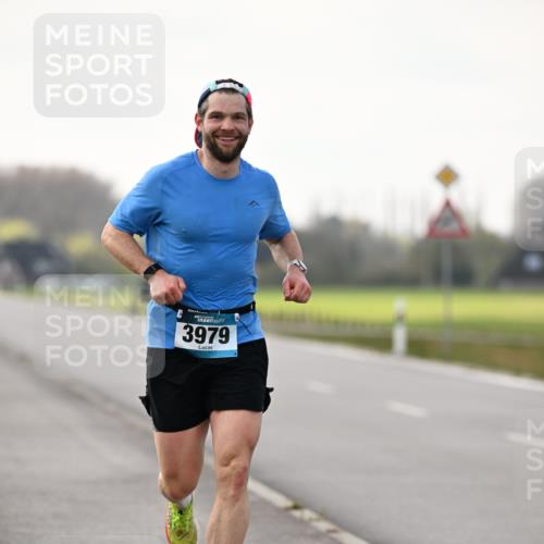 12.04.2026 - 45. Internationalen Wilhelmsburger Insellauf Dr. Thomas Lammeyer http://msf.ph/oto/9438607 12.04.2026 09:53:39 Laufen 3979 meine-sportfotos.de