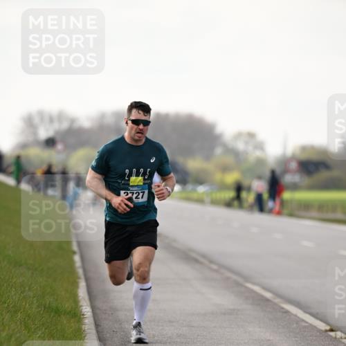 12.04.2026 - 45. Internationalen Wilhelmsburger Insellauf Dr. Thomas Lammeyer http://msf.ph/oto/9438616 12.04.2026 09:54:23 Laufen 2025, 2727 meine-sportfotos.de