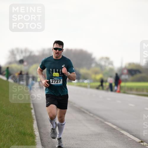 12.04.2026 - 45. Internationalen Wilhelmsburger Insellauf Dr. Thomas Lammeyer http://msf.ph/oto/9438617 12.04.2026 09:54:23 Laufen 202, 5, 2727 meine-sportfotos.de