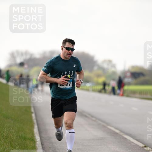 12.04.2026 - 45. Internationalen Wilhelmsburger Insellauf Dr. Thomas Lammeyer http://msf.ph/oto/9438621 12.04.2026 09:54:24 Laufen 2025, 27 meine-sportfotos.de