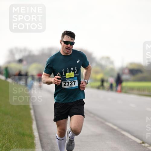 12.04.2026 - 45. Internationalen Wilhelmsburger Insellauf Dr. Thomas Lammeyer http://msf.ph/oto/9438625 12.04.2026 09:54:24 Laufen 2025, 2727 meine-sportfotos.de