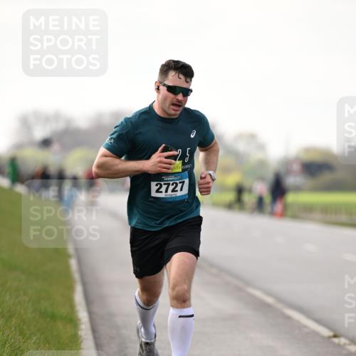 12.04.2026 - 45. Internationalen Wilhelmsburger Insellauf Dr. Thomas Lammeyer http://msf.ph/oto/9438626 12.04.2026 09:54:24 Laufen 2727 meine-sportfotos.de