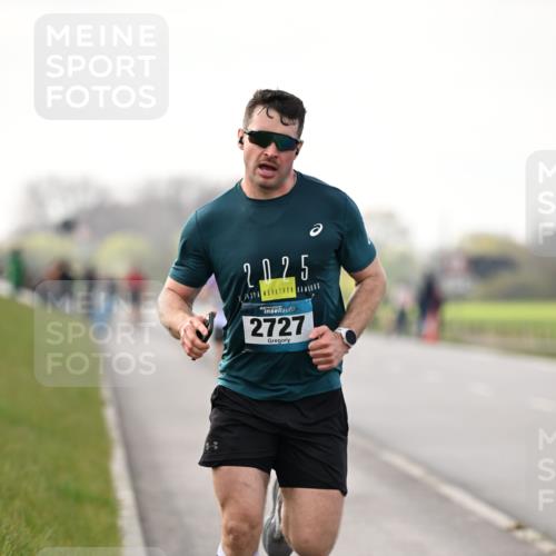 12.04.2026 - 45. Internationalen Wilhelmsburger Insellauf Dr. Thomas Lammeyer http://msf.ph/oto/9438630 12.04.2026 09:54:25 Laufen 2025, 45, 2727 meine-sportfotos.de
