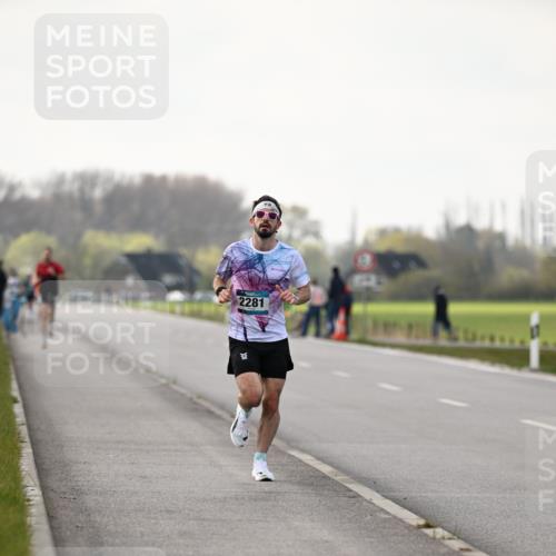 12.04.2026 - 45. Internationalen Wilhelmsburger Insellauf Dr. Thomas Lammeyer http://msf.ph/oto/9438635 12.04.2026 09:54:29 Laufen 2281 meine-sportfotos.de