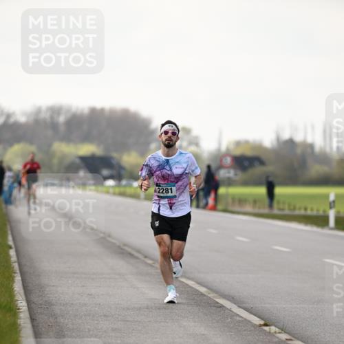 12.04.2026 - 45. Internationalen Wilhelmsburger Insellauf Dr. Thomas Lammeyer http://msf.ph/oto/9438637 12.04.2026 09:54:29 Laufen 2281 meine-sportfotos.de