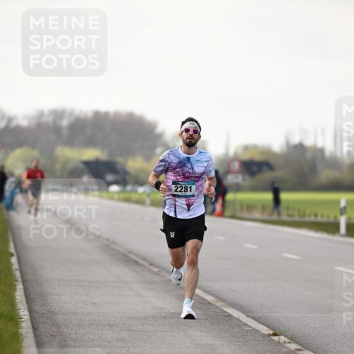 12.04.2026 - 45. Internationalen Wilhelmsburger Insellauf Dr. Thomas Lammeyer http://msf.ph/oto/9438639 12.04.2026 09:54:30 Laufen 2281 meine-sportfotos.de