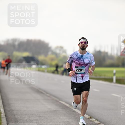 12.04.2026 - 45. Internationalen Wilhelmsburger Insellauf Dr. Thomas Lammeyer http://msf.ph/oto/9438649 12.04.2026 09:54:31 Laufen 2281, 3 meine-sportfotos.de