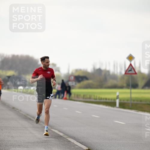 12.04.2026 - 45. Internationalen Wilhelmsburger Insellauf Dr. Thomas Lammeyer http://msf.ph/oto/9438657 12.04.2026 09:54:43 Laufen  meine-sportfotos.de
