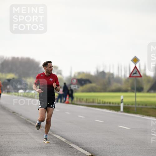 12.04.2026 - 45. Internationalen Wilhelmsburger Insellauf Dr. Thomas Lammeyer http://msf.ph/oto/9438658 12.04.2026 09:54:43 Laufen  meine-sportfotos.de