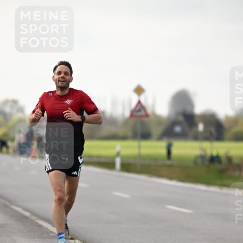 12.04.2026 - 45. Internationalen Wilhelmsburger Insellauf Dr. Thomas Lammeyer http://msf.ph/oto/9438675 12.04.2026 09:54:46 Laufen  meine-sportfotos.de