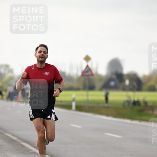 12.04.2026 - 45. Internationalen Wilhelmsburger Insellauf Dr. Thomas Lammeyer http://msf.ph/oto/9438676 12.04.2026 09:54:46 Laufen  meine-sportfotos.de
