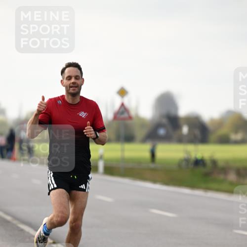 12.04.2026 - 45. Internationalen Wilhelmsburger Insellauf Dr. Thomas Lammeyer http://msf.ph/oto/9438679 12.04.2026 09:54:46 Laufen  meine-sportfotos.de