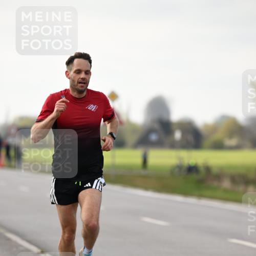 12.04.2026 - 45. Internationalen Wilhelmsburger Insellauf Dr. Thomas Lammeyer http://msf.ph/oto/9438682 12.04.2026 09:54:47 Laufen  meine-sportfotos.de