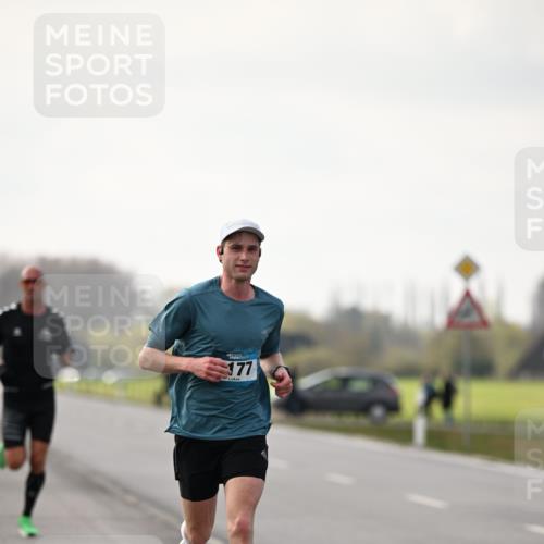 12.04.2026 - 45. Internationalen Wilhelmsburger Insellauf Dr. Thomas Lammeyer http://msf.ph/oto/9438720 12.04.2026 09:55:04 Laufen 177 meine-sportfotos.de