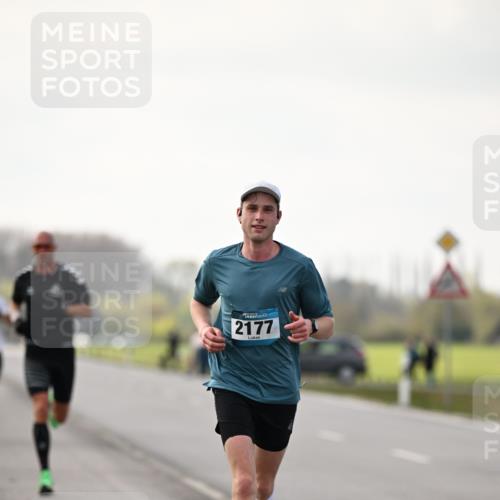 12.04.2026 - 45. Internationalen Wilhelmsburger Insellauf Dr. Thomas Lammeyer http://msf.ph/oto/9438722 12.04.2026 09:55:04 Laufen 2177 meine-sportfotos.de