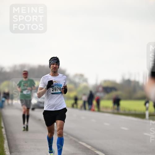 12.04.2026 - 45. Internationalen Wilhelmsburger Insellauf Dr. Thomas Lammeyer http://msf.ph/oto/9438728 12.04.2026 09:55:10 Laufen 2970 meine-sportfotos.de