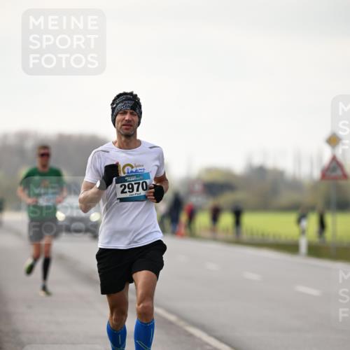 12.04.2026 - 45. Internationalen Wilhelmsburger Insellauf Dr. Thomas Lammeyer http://msf.ph/oto/9438737 12.04.2026 09:55:11 Laufen 2970 meine-sportfotos.de