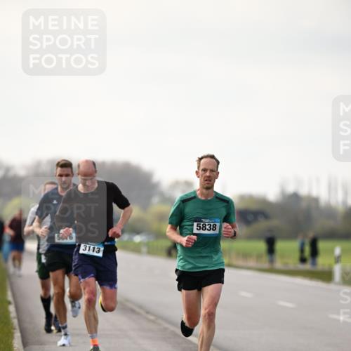 12.04.2026 - 45. Internationalen Wilhelmsburger Insellauf Dr. Thomas Lammeyer http://msf.ph/oto/9438779 12.04.2026 09:55:48 Laufen 3113, 5838 meine-sportfotos.de