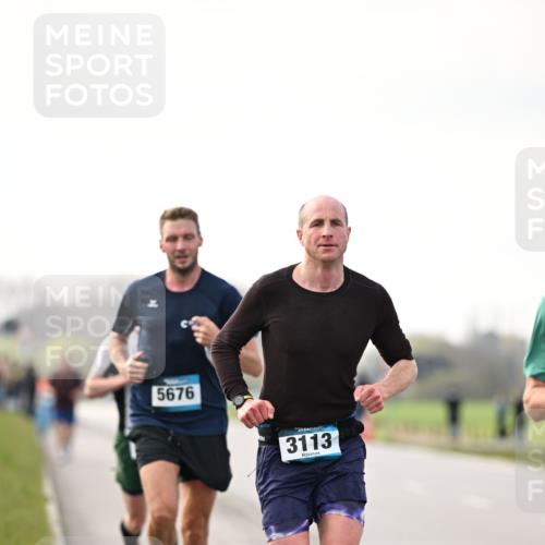 12.04.2026 - 45. Internationalen Wilhelmsburger Insellauf Dr. Thomas Lammeyer http://msf.ph/oto/9438791 12.04.2026 09:55:50 Laufen 5676, 3113 meine-sportfotos.de
