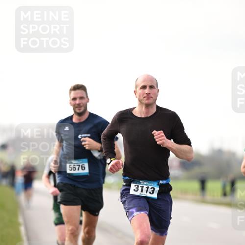 12.04.2026 - 45. Internationalen Wilhelmsburger Insellauf Dr. Thomas Lammeyer http://msf.ph/oto/9438792 12.04.2026 09:55:50 Laufen 5676, 3113 meine-sportfotos.de