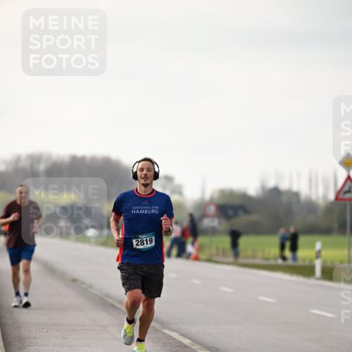 12.04.2026 - 45. Internationalen Wilhelmsburger Insellauf Dr. Thomas Lammeyer http://msf.ph/oto/9438811 12.04.2026 09:56:06 Laufen 2819 meine-sportfotos.de