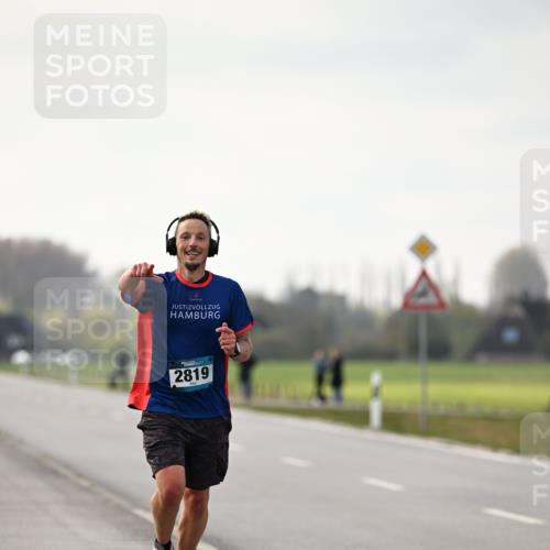 12.04.2026 - 45. Internationalen Wilhelmsburger Insellauf Dr. Thomas Lammeyer http://msf.ph/oto/9438821 12.04.2026 09:56:07 Laufen 2819 meine-sportfotos.de