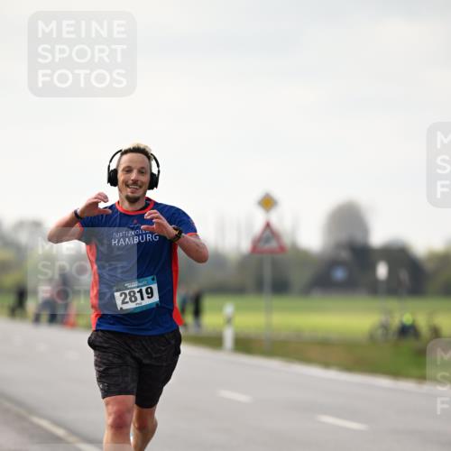 12.04.2026 - 45. Internationalen Wilhelmsburger Insellauf Dr. Thomas Lammeyer http://msf.ph/oto/9438827 12.04.2026 09:56:08 Laufen 2819 meine-sportfotos.de