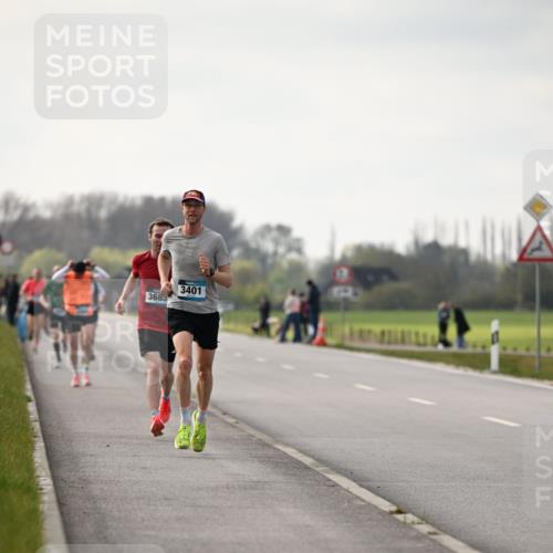 12.04.2026 - 45. Internationalen Wilhelmsburger Insellauf Dr. Thomas Lammeyer http://msf.ph/oto/9438847 12.04.2026 09:56:27 Laufen 3685, 3401 meine-sportfotos.de