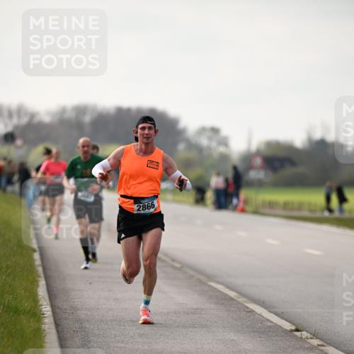 12.04.2026 - 45. Internationalen Wilhelmsburger Insellauf Dr. Thomas Lammeyer http://msf.ph/oto/9438876 12.04.2026 09:56:34 Laufen 2866 meine-sportfotos.de