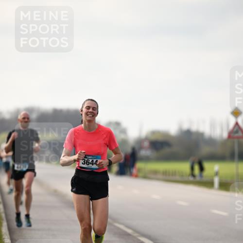 12.04.2026 - 45. Internationalen Wilhelmsburger Insellauf Dr. Thomas Lammeyer http://msf.ph/oto/9438930 12.04.2026 09:56:44 Laufen 3644 meine-sportfotos.de