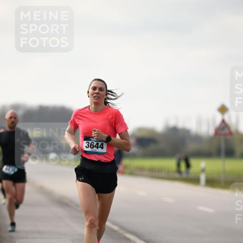 12.04.2026 - 45. Internationalen Wilhelmsburger Insellauf Dr. Thomas Lammeyer http://msf.ph/oto/9438934 12.04.2026 09:56:45 Laufen 4, 3644 meine-sportfotos.de