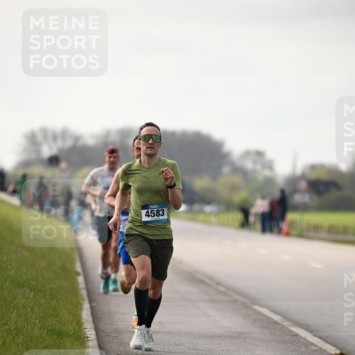 12.04.2026 - 45. Internationalen Wilhelmsburger Insellauf Dr. Thomas Lammeyer http://msf.ph/oto/9438960 12.04.2026 09:56:50 Laufen 4583 meine-sportfotos.de